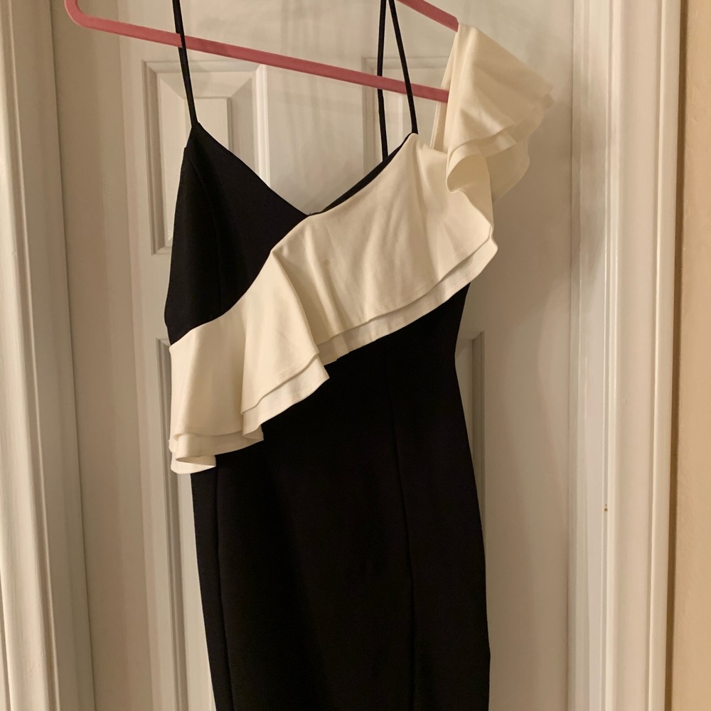 Cute mini dress off one sided shoulder